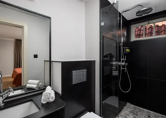 The Bridge By Little King Hotel apartamentowy Praga