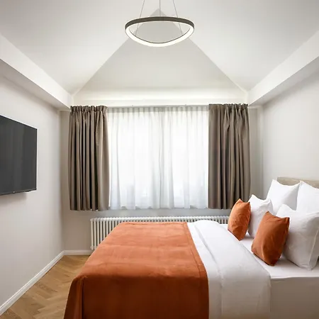 Aparthotel The Bridge By Little King *
